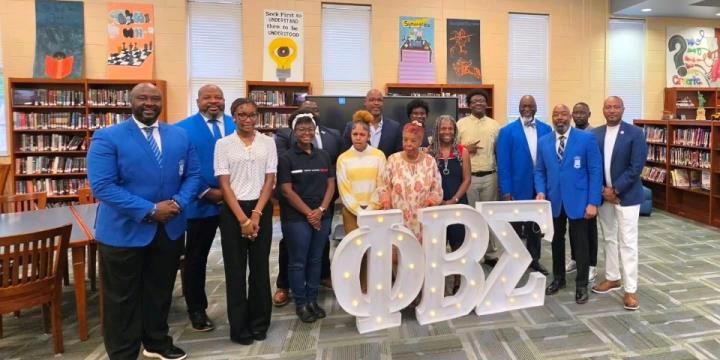 macon-sigmas-pay-tribute-to-former-georgia-state-director-with-scholarship-donations.jpg